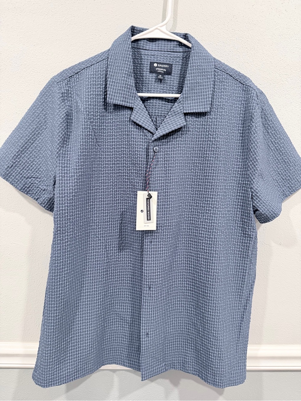Sperry Premium Men's Navy Short-Sleeve Camp Collar Button-Up Shirt‎ Medium NWT